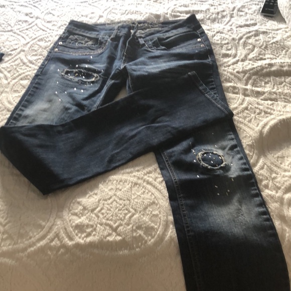 Ladies jesns - Picture 2 of 3